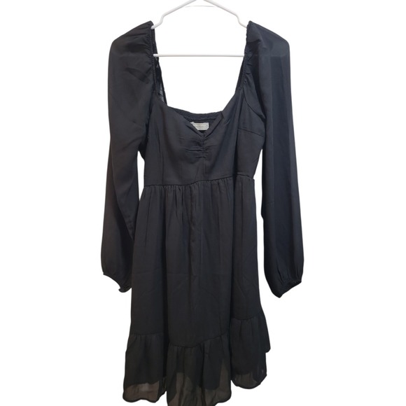 Abercrombie & Fitch Dresses & Skirts - Abercrombie & Fitch Black Square Neck Smocked Puff Sleeve Ruffle Mini Dress M